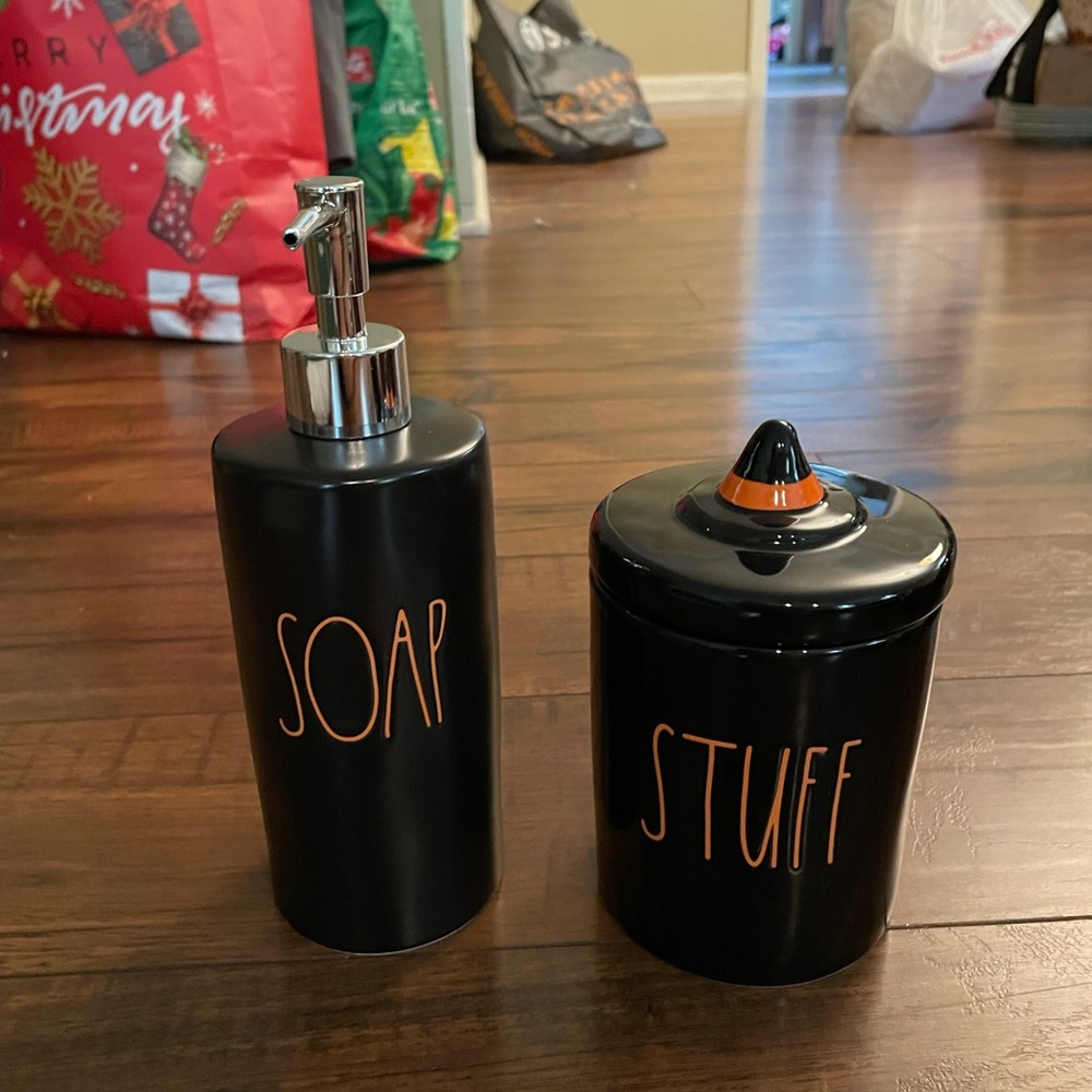 Rae dunn halloween soap & stuff bathroom set